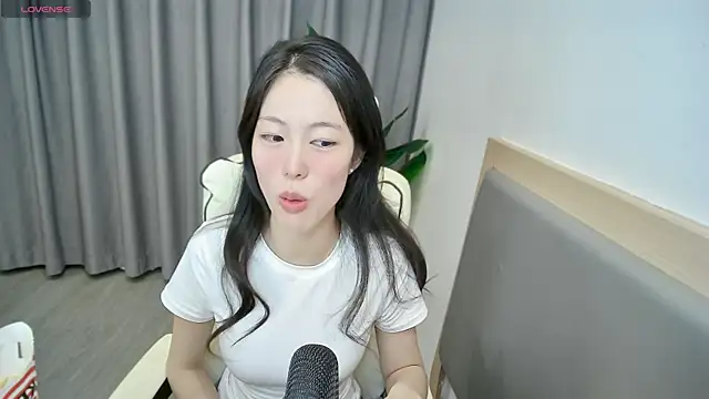 美女yizhixiaolulu在线直播