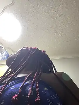 Webcam Model (Dellah27)  is live.Free join now!