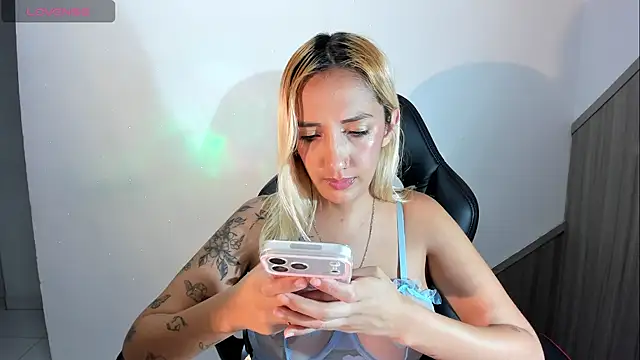 Amanda_klaire webcam