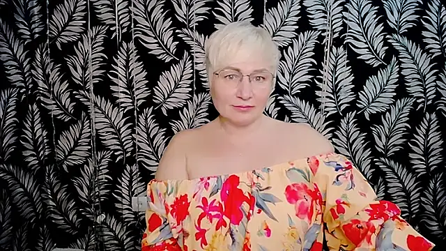 Olivia_playful webcam