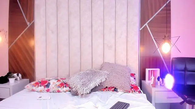 CAROLYNFOSTER webcam