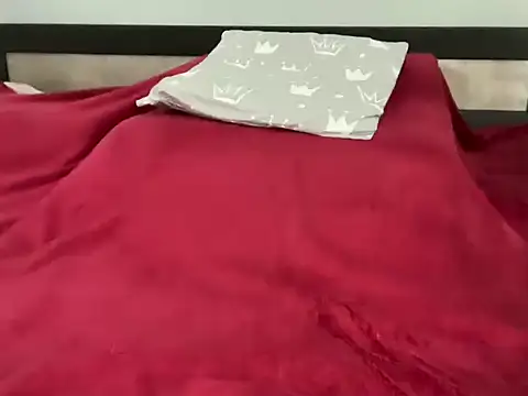 OliviaBayLiveTv webcam