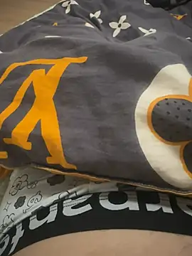 DONGBEIDIYIYINWA webcam