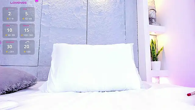 AlassiaHocthner webcam