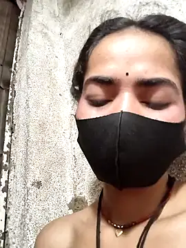 Sonali_Bendre webcam