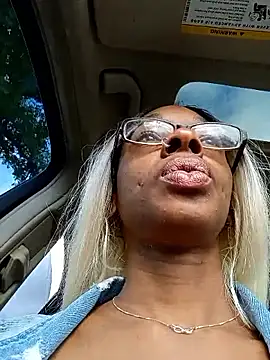 Jasmine_FullsShine webcam