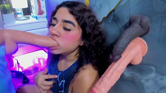 little_valentinaa webcam