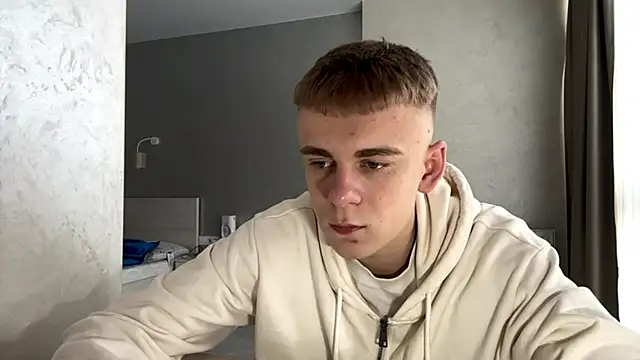 solofury (M twink) - Buy car