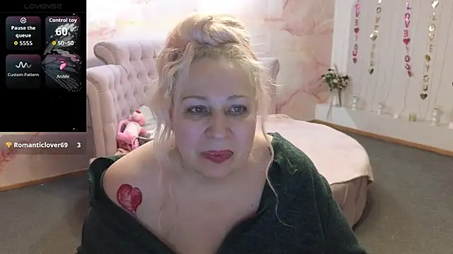 Penelope_Pinky webcam