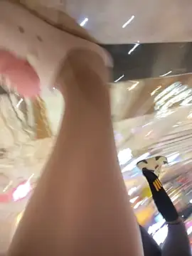 美女Lola666999在线直播