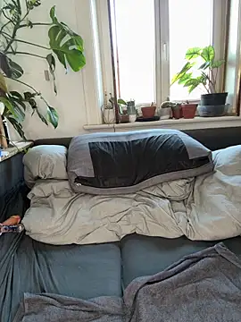 💋 Follow the flame — @Faye_Flame — to keep the heat alive. 🔥 Here in the show, let’s make the fire