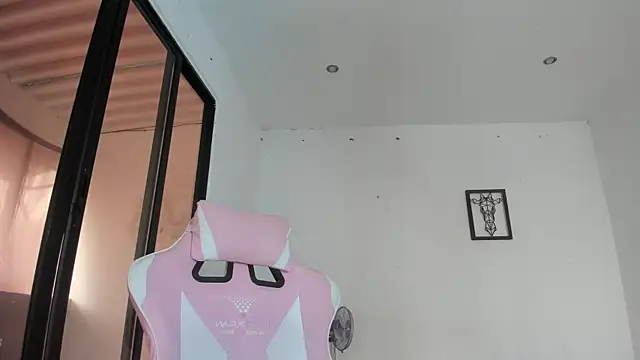 julinee_smithh webcam