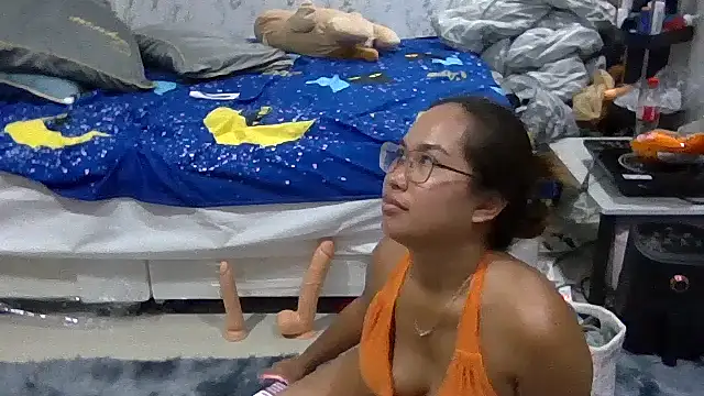 Ponthip live sex cam