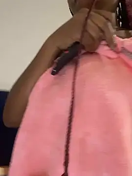 Webcam Model (Dellah27)  is live.Free join now!