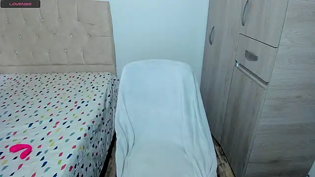 emily1_ live sex cam