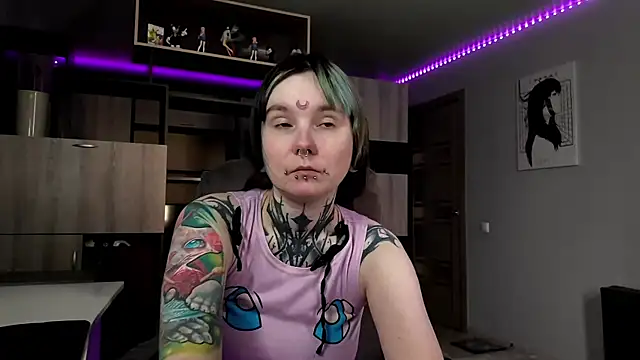 highelikegirl - HighelikeGirl's free webcam - UK Sex Cams