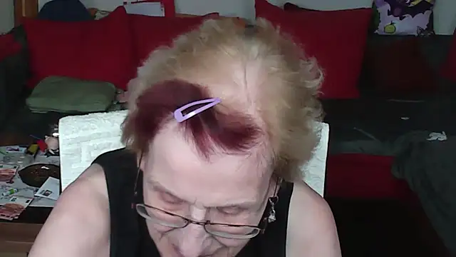 HeisseomaOriginal live sex cam