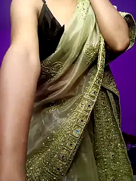 yours_dannyy (F teen) - Boobs show 🍒