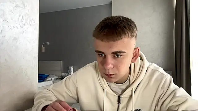 solofury (M twink) - Buy car