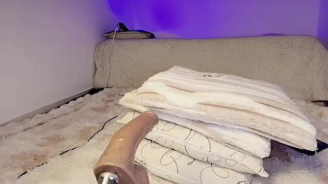 Madeline_Dreams webcam