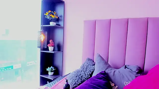 violet_myerrs webcam