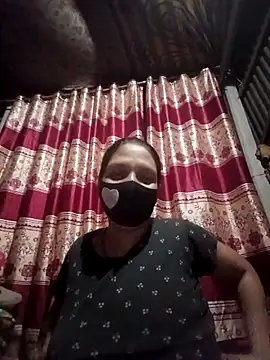 ripa- (F mature) - Boobs show