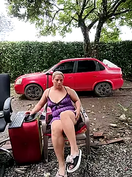 hotandfierylatinos2023 (G milf) - deep Throat