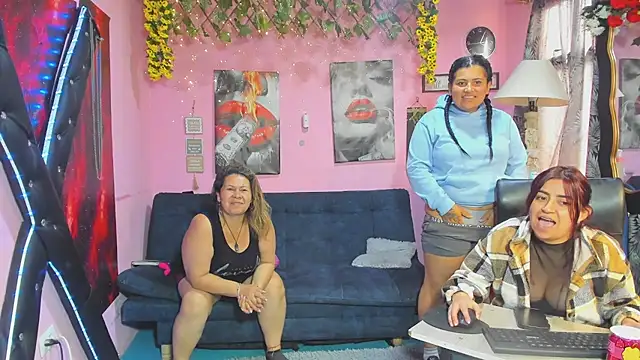 lesbiancuple live sex cam