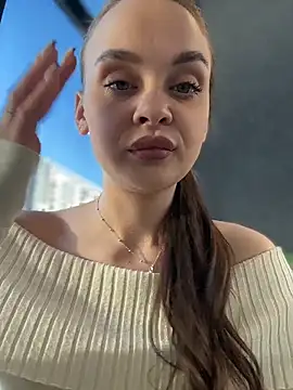 kristirich (F young) - Last tipper gets control 5 min😍