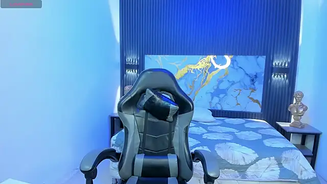 Dark_Desiree18 webcam