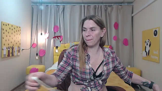 TessaDaybreak webcam