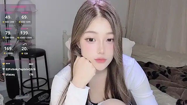 美女ceekie-77在线直播