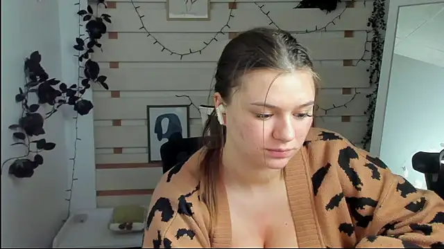 Josephine_Kiss webcam