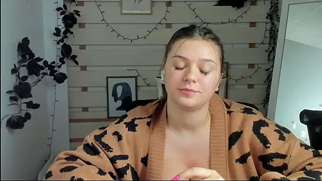 Josephine_Kiss webcam