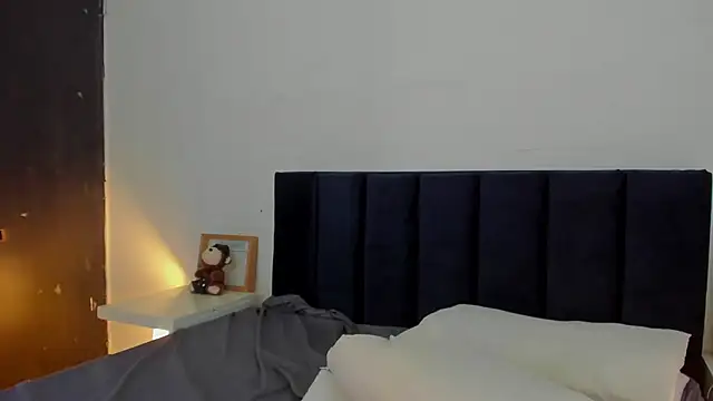 melanie_roux__ webcam