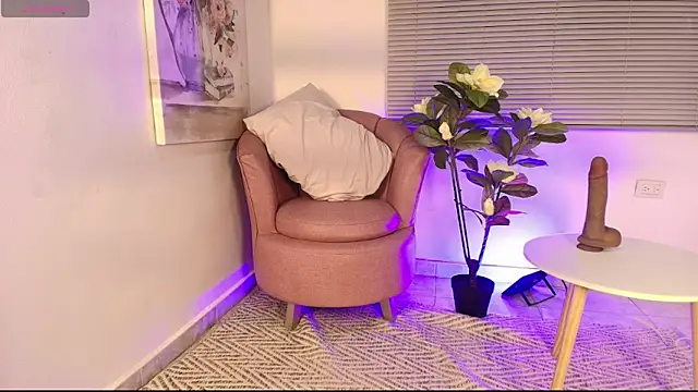 alessia_moon1 - Alessia_moon1's free webcam - UK Sex Cams