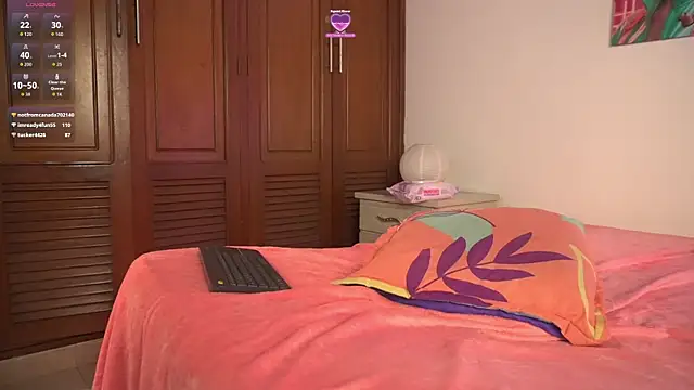 pocahotass_11 webcam