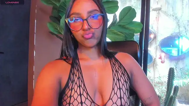 Victoria_Gonzalez webcam