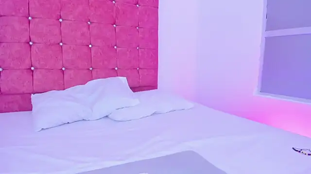 mishell_lovely webcam