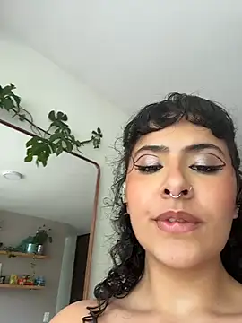 SugarTroubl33 webcam