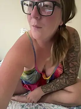 _ElizabethLove_ webcam