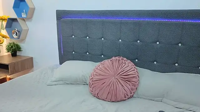 NatashaDiamond webcam