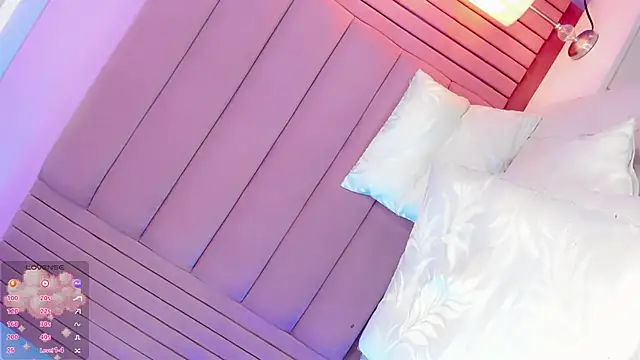 Camille_deluxe webcam