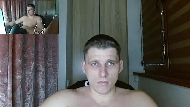 Poliglotjoe1 live sex cam