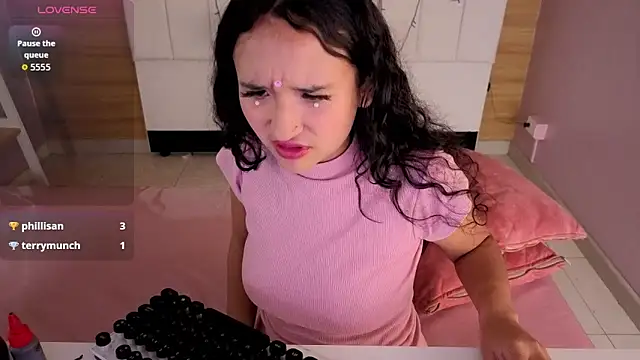 bella_vibess_s webcam