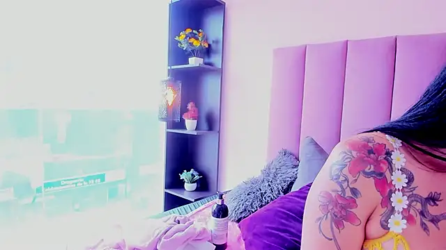 violet_myerrs webcam