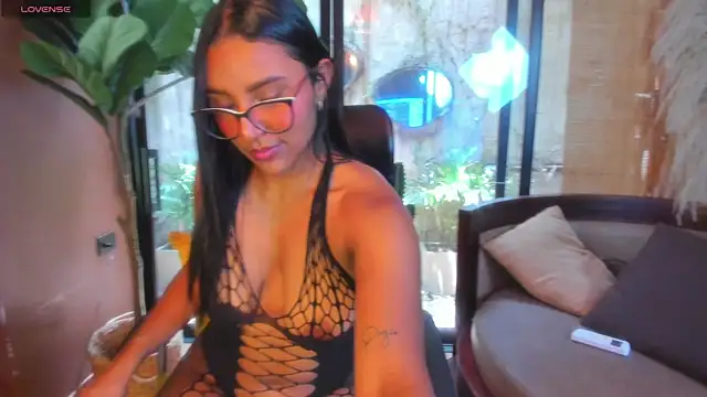 Victoria_Gonzalez webcam