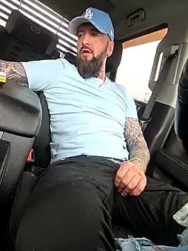 Beardedtattood webcam