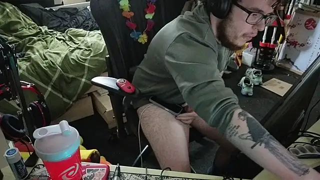 Preview of horniestboy2004