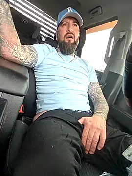 Beardedtattood webcam